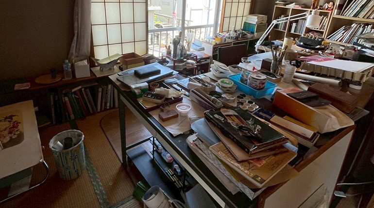 大阪府豊中市、二階建一軒家の解体前の荷物と家財道具、箪笥、冷蔵庫等の搬出撤去処分（5K間取りの内、3部屋分のみ）※買主の大手不動産会社様のご紹介